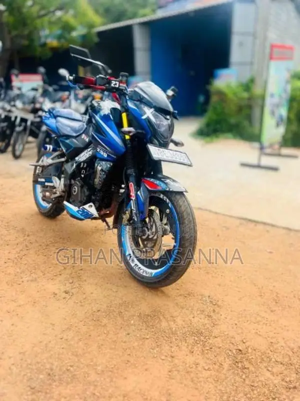 Bajaj Pulsar NS200 2016 Motorbike (Used)