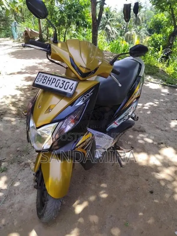 Honda Dio Dx 2019 Motorbike (Used)