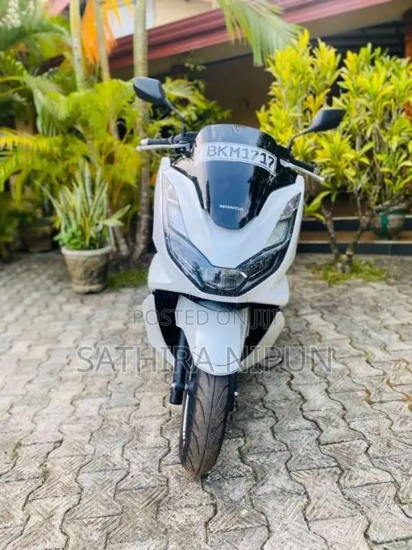 Honda Pcx 2024 Motorbike (Used)