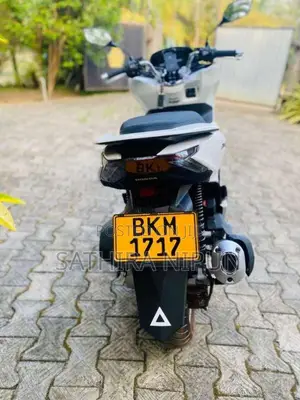 Honda Pcx 2024 Motorbike (Used)