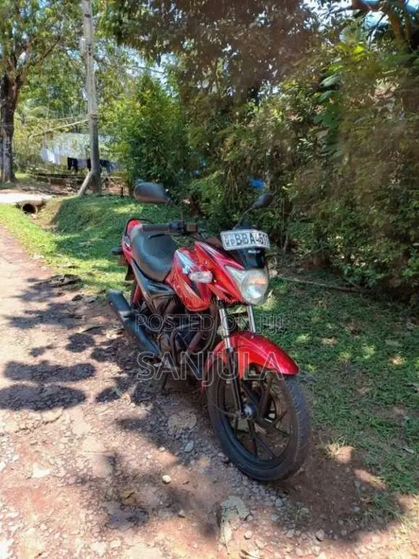 Suzuki G125 2013 Motorbike (Used)