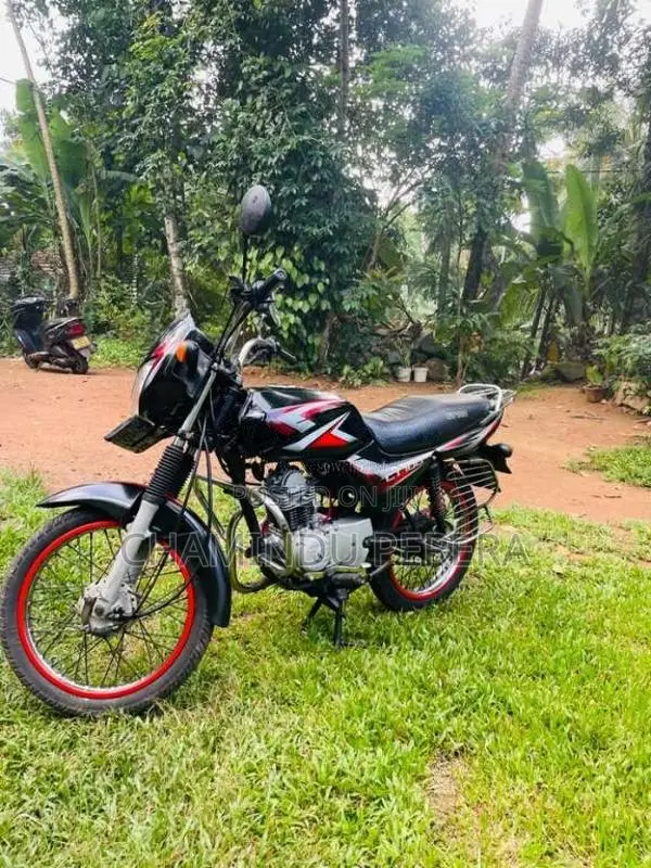 Bajaj CT-100 2012 Motorbike (Used)