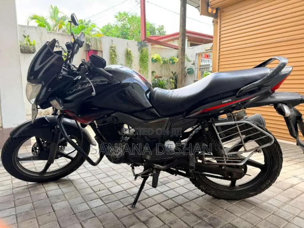 Hero-Honda Hunk 2010 Motorbike (Used)