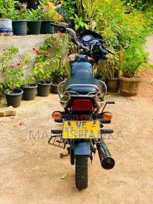 Bajaj CT-100 2011 Motorbike (Used)