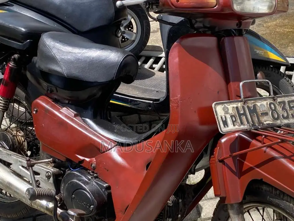 Kinetic Safari 2003 Motorbike (Used)