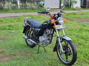 Suzuki GN125 2006 Motorbike (Used)