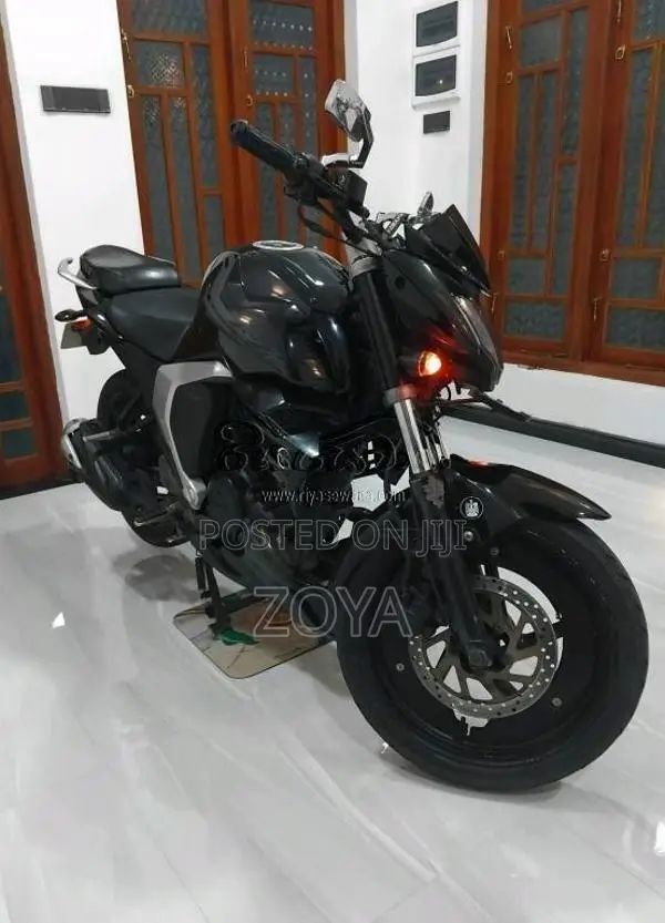 Yamaha Fz V.2 Fazer 2015 Motorbike (Used)