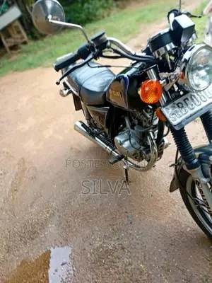 Suzuki GN125 H 2015 Motorbike (Used)