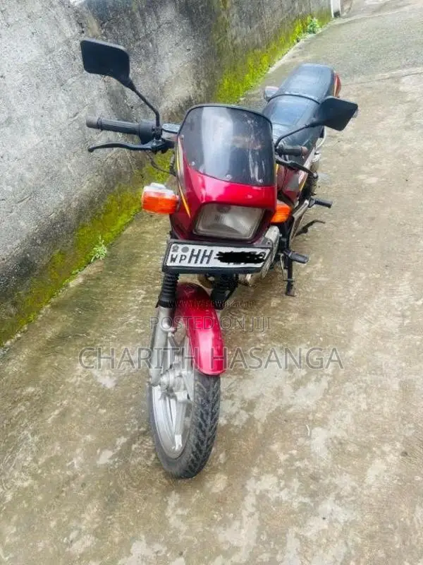 Suzuki GS125 2005 Motorbike (Used)