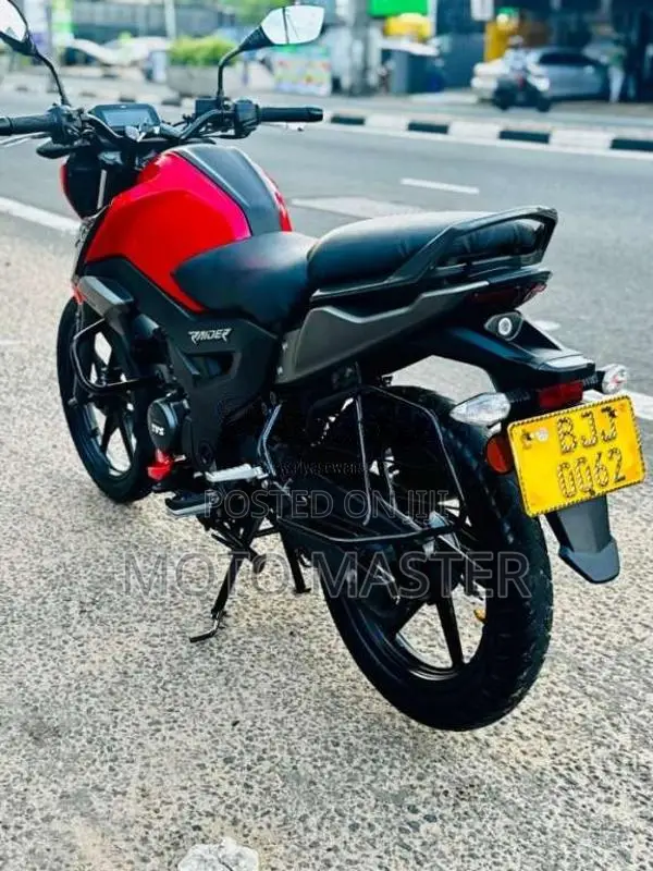 TVS Raider 2025 Motorbike (Used)