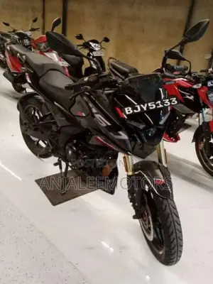 Bajaj Pulsar N160 2025 Motorbike (Used)