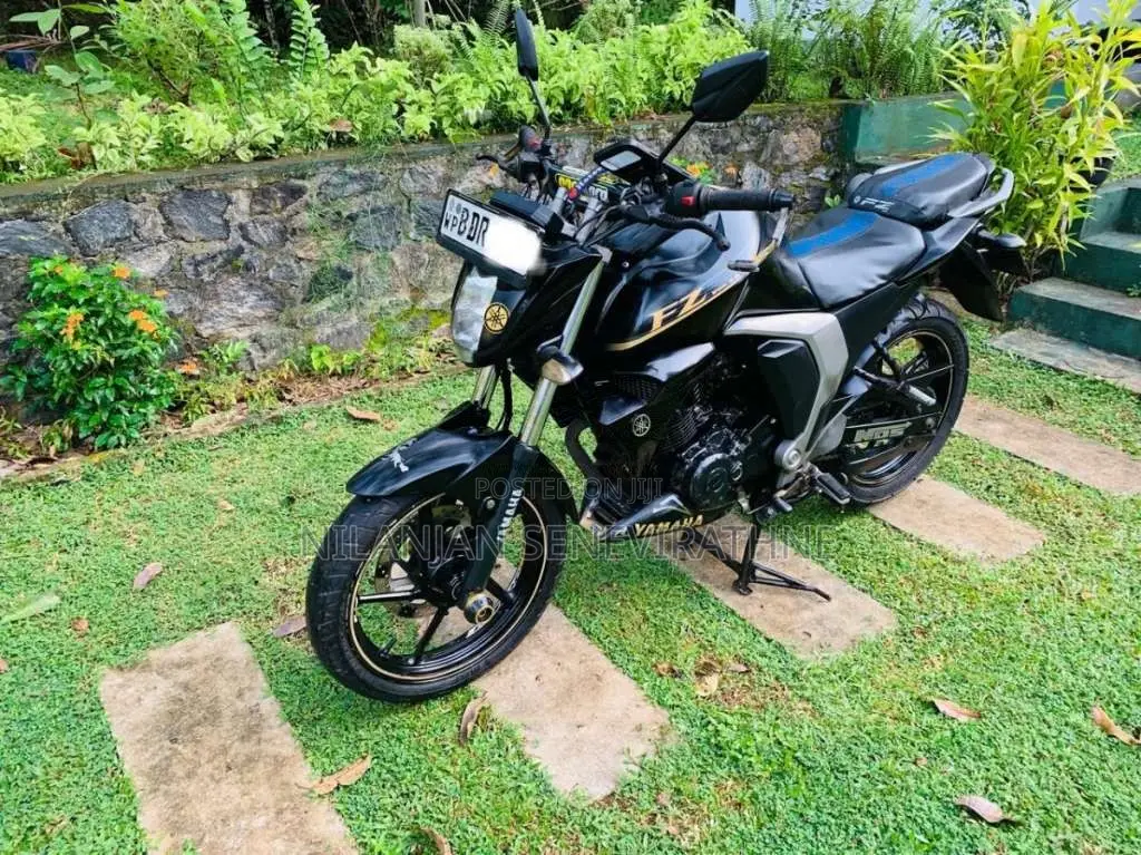 Yamaha FZ Version 2.0 2016 Motorbike (Used)
