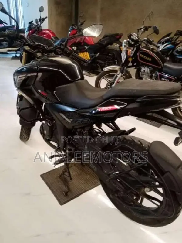 Bajaj Pulsar N160 2025 Motorbike (Used)