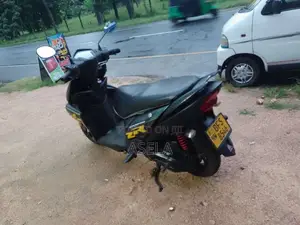 Yamaha ZR 2017 Motorbike (Used)