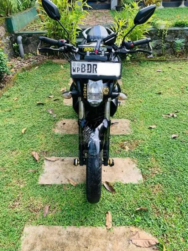 Yamaha FZ Version 2.0 2016 Motorbike (Used)