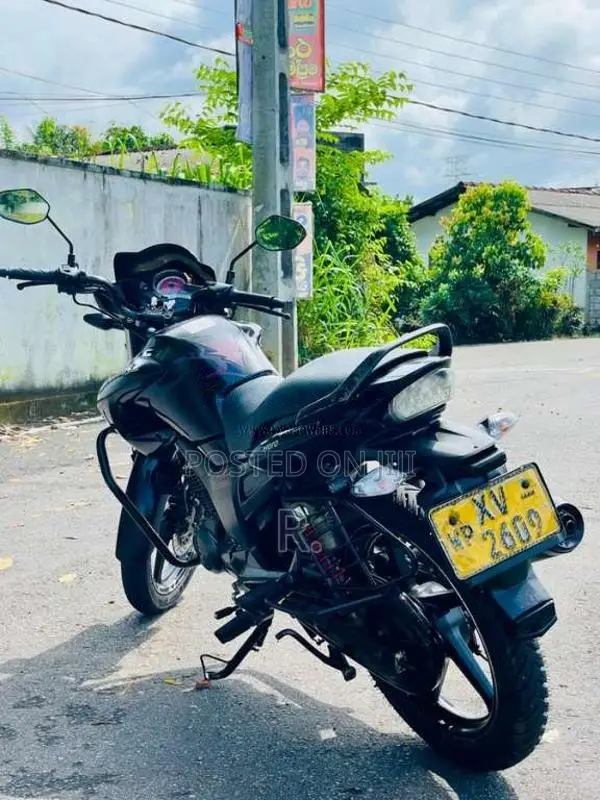 Hero Hunk 2012 Motorbike (Used)