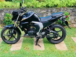Yamaha FZ Version 2.0 2016 Motorbike (Used)
