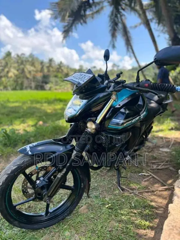 Yamaha FZ-S Version 2.0 2016 Motorbike (Used)