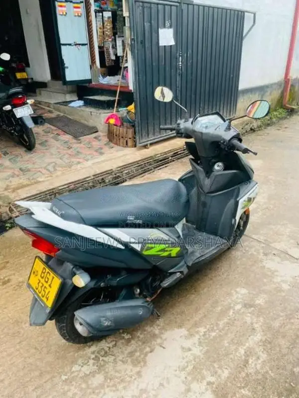 Yamaha Zr 2018 Motorbike (Used)