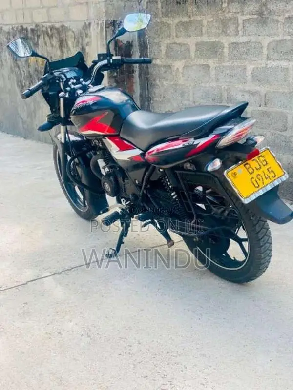 Bajaj Discover 2023 Motorbike (Used)