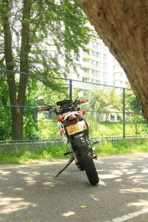 Yamaha DT 200R 1998 Motorbike (Used)