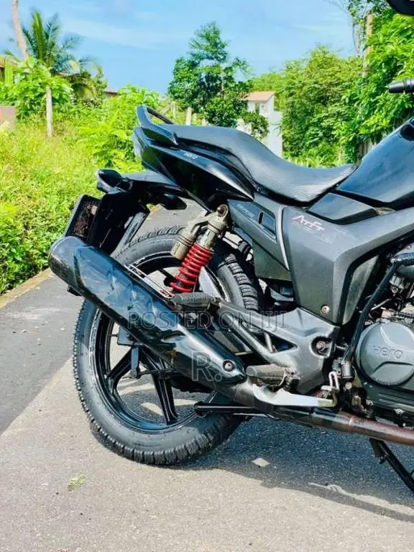 Hero Hunk 2012 Motorbike (Used)