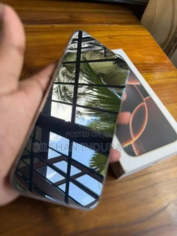 Apple iPhone 16 Pro Max 256GB (Used)