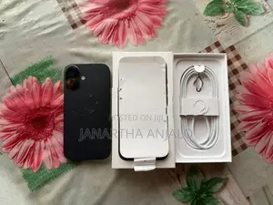Apple iPhone 16 (Used)