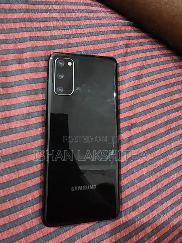 Samsung Galaxy S20 (Used)