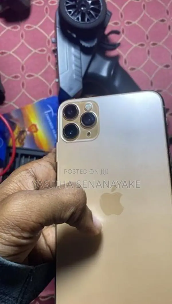 Apple iPhone 11 Pro Max i phone (Used)
