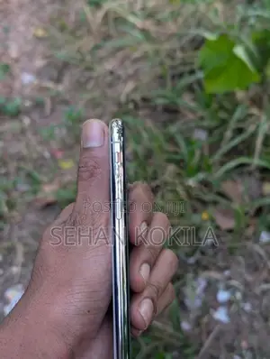 Apple iPhone XS (Used)