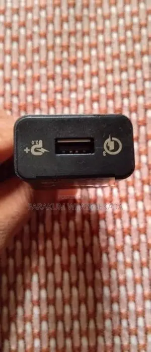 Sony UCH 12 Charger