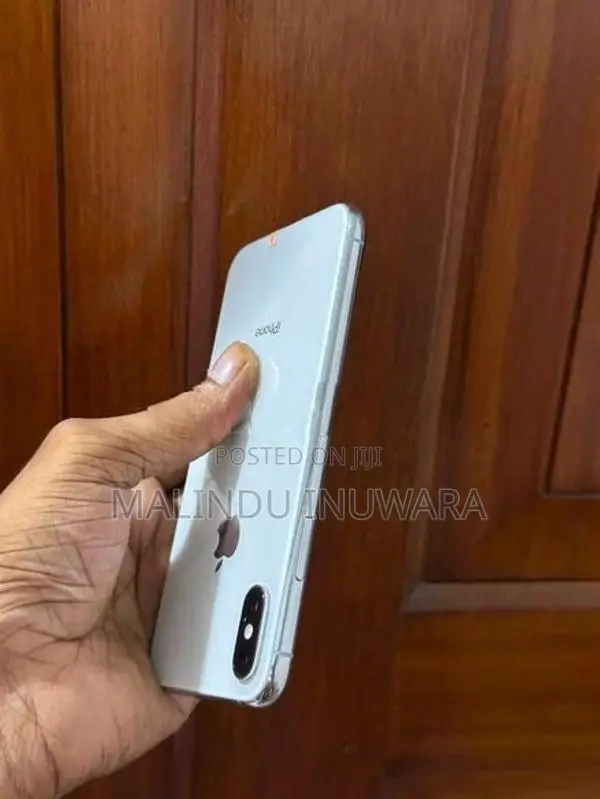 Apple iPhone XS (Used)