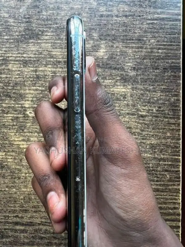 Apple iPhone X (Used)