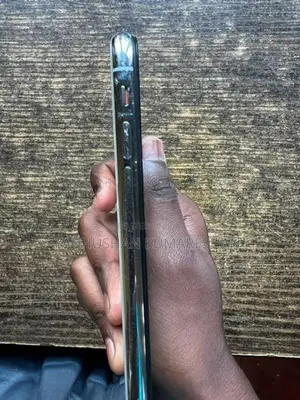 Apple iPhone X (Used)