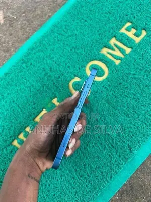 Apple iPhone 13 (Used)