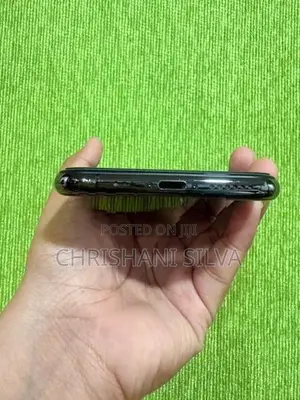 Apple iPhone XS (Used)