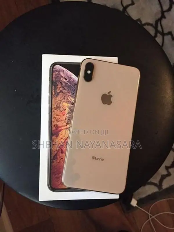 Apple iPhone XS (Used)