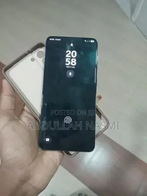 Samsung Galaxy S21 (Used)