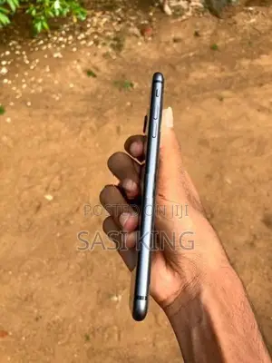 Apple iPhone 8 Plus (Used)