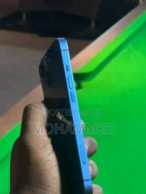 Apple iPhone 13 (Used)