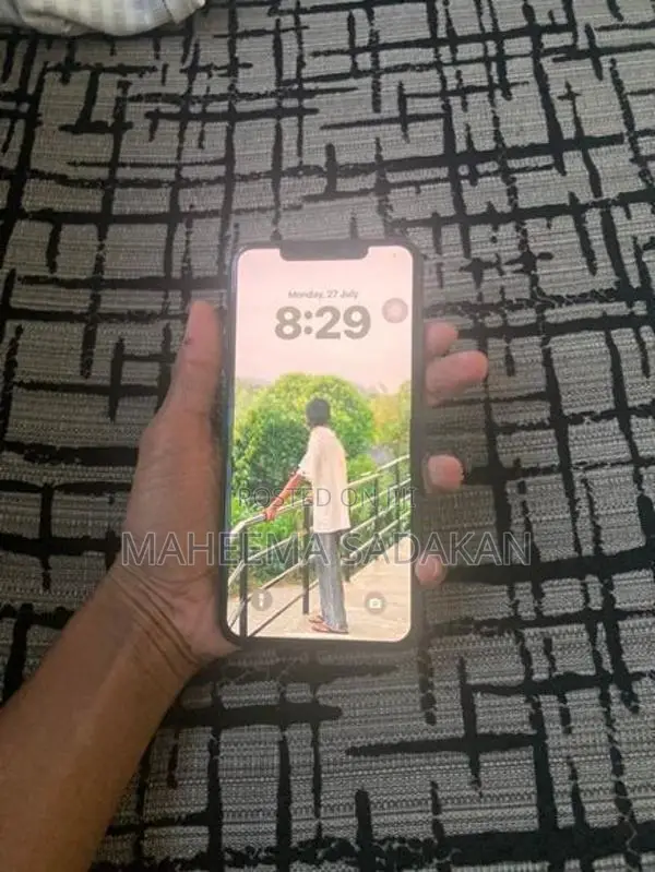 Apple iPhone XS Max 64GB (Used)