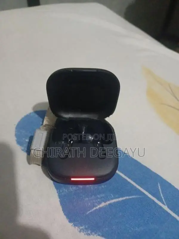 R60i NC Charging Box