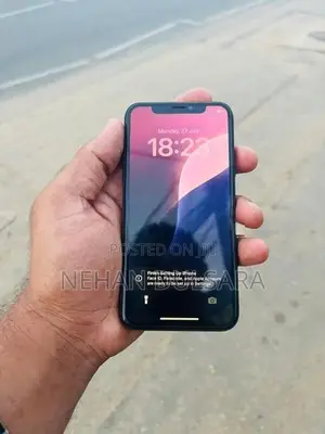 Apple iPhone XS (Used)