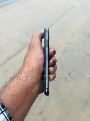 Apple iPhone XS (Used)