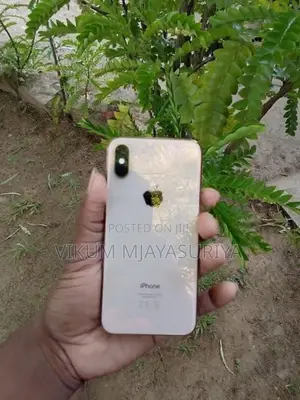 Apple iPhone XS (Used)