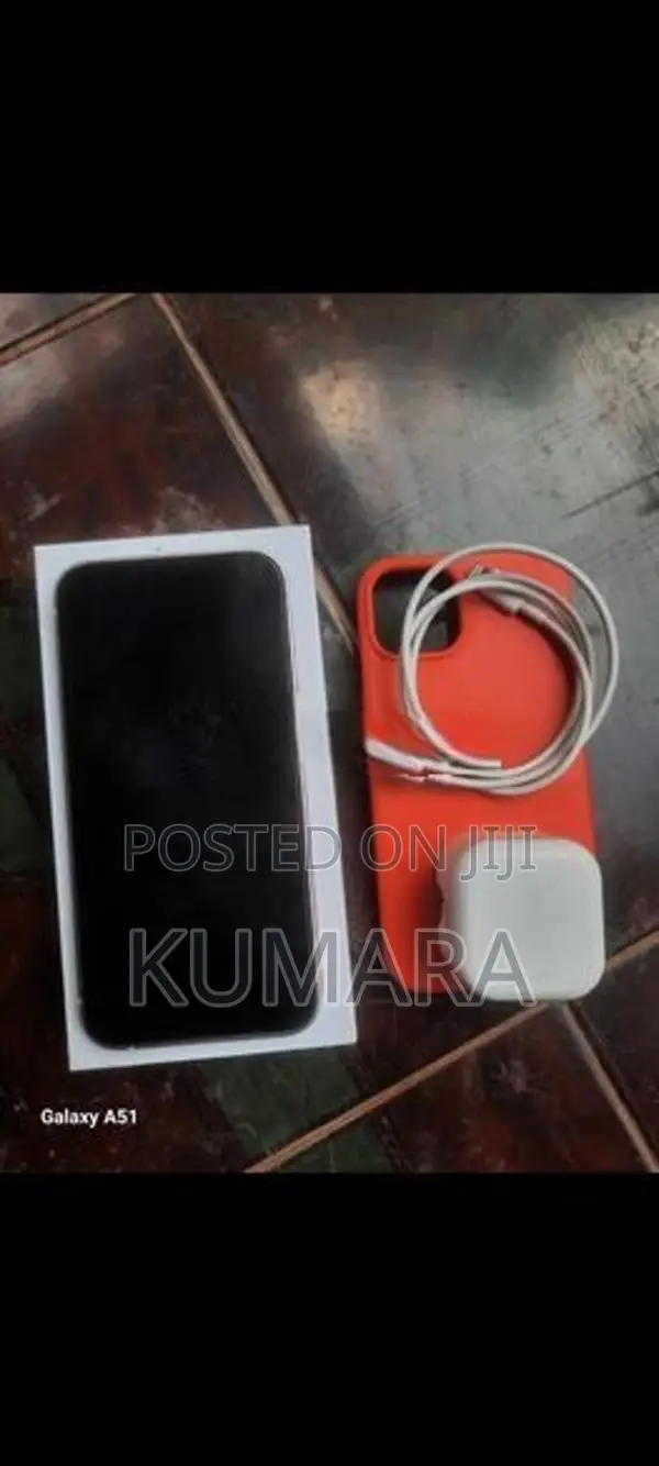 Apple iPhone 13 (Used)