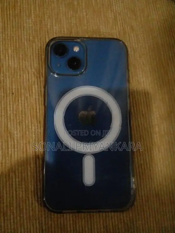 Apple iPhone 13 (Used)