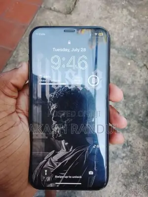 Apple iPhone X (Used)
