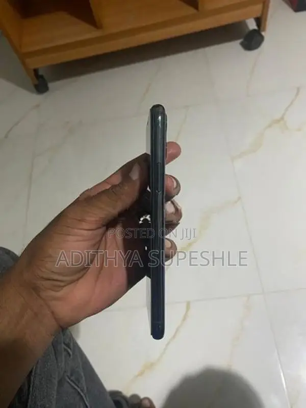 Apple iPhone 11 Pro (Used)